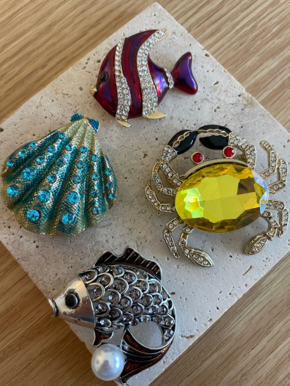 Ocean Brooch Bundle Crab Fish Shell Coastal Resort Vacation Statement Jewelry Se - Picture 3 of 8